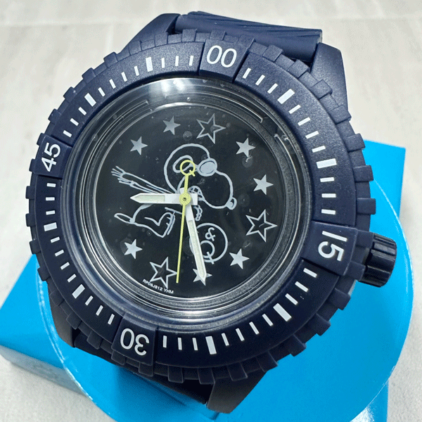 直販新品 スヌーピーdiamond 腕時計 赤文字盤【稼働品・ 箱付き】 www