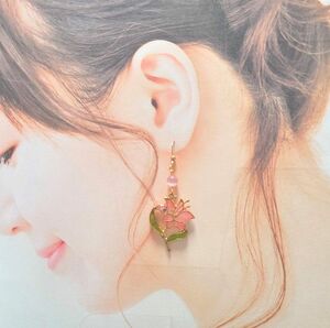 No10・百合の花のピアス・ピンク系ハンドメイド・レジン・アクセサリー・お花