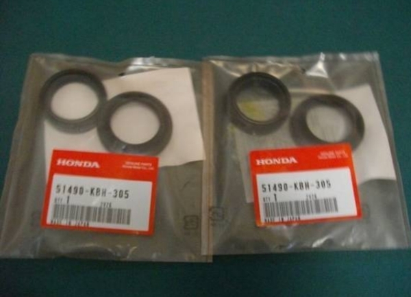 ペイペイHONDA 新品 純正CBX400F CBX550F CBR400F フロント フォーク オイル シール ダストシール セット