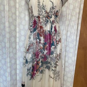 レストローズ 花柄ワンピース