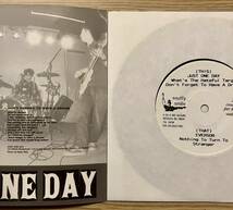 JUST ONE DAY EVERSOR split snuffy smile 7インチ レコード / URCHIN BLEW LOVEMEN_画像3