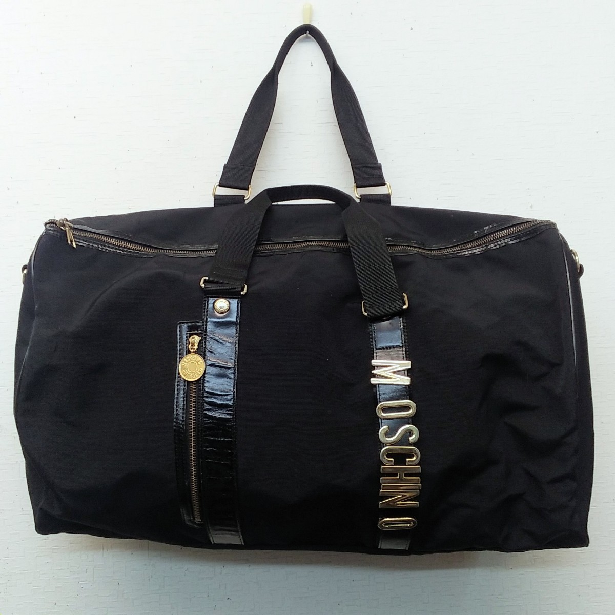 ヤフオク! -「moschino バッグ」の落札相場・落札価格