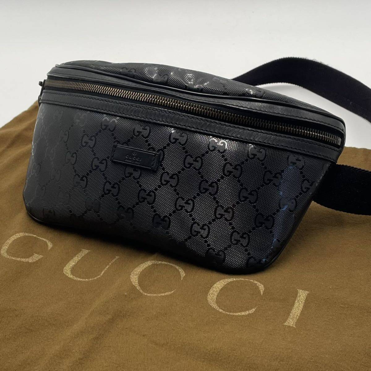 新品新古グッチGUCCIアイコンGG総柄PVC加工ボディバッグ レザー部位