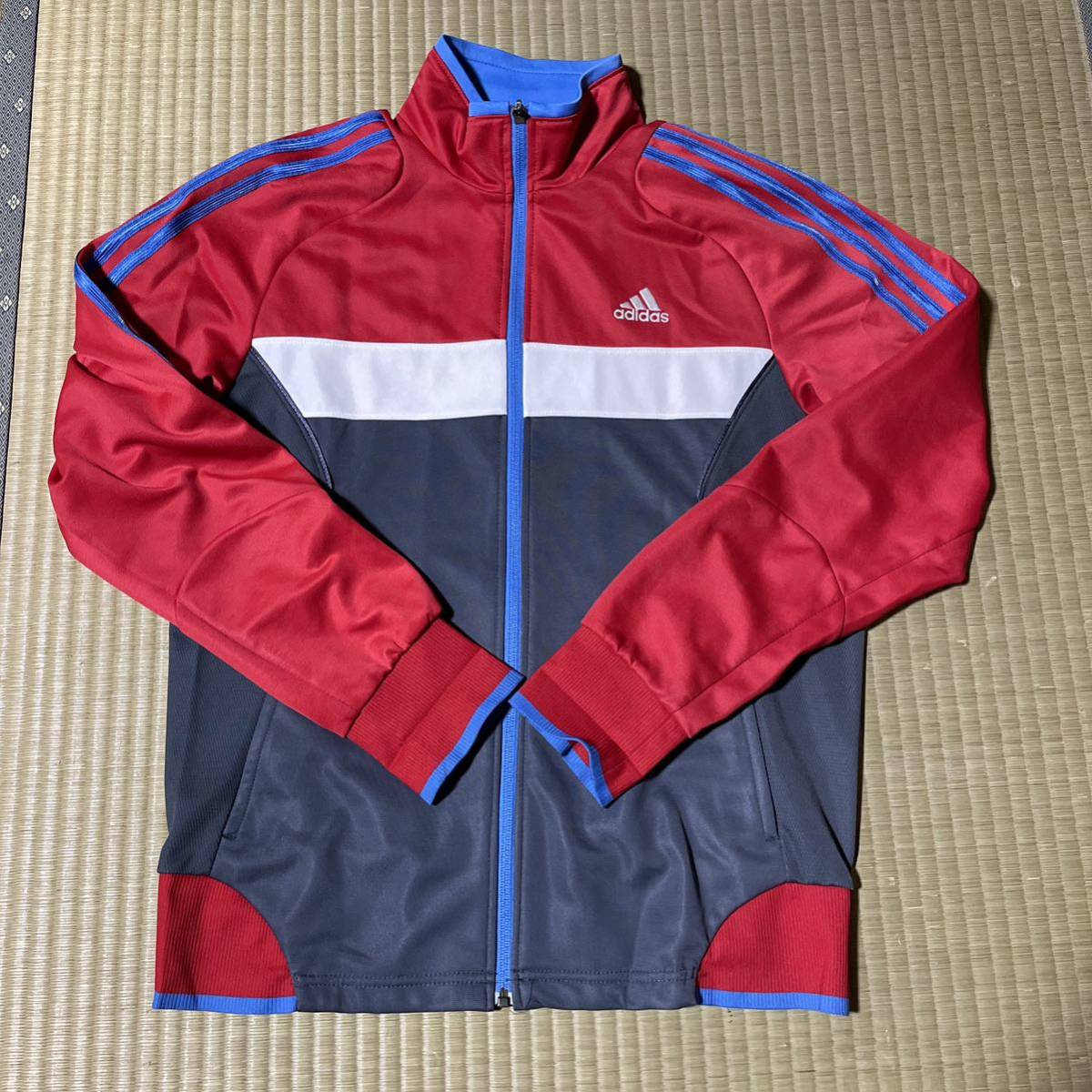 ヤフオク! - アディダス(ジャージ)の中古品・新品・古着一覧