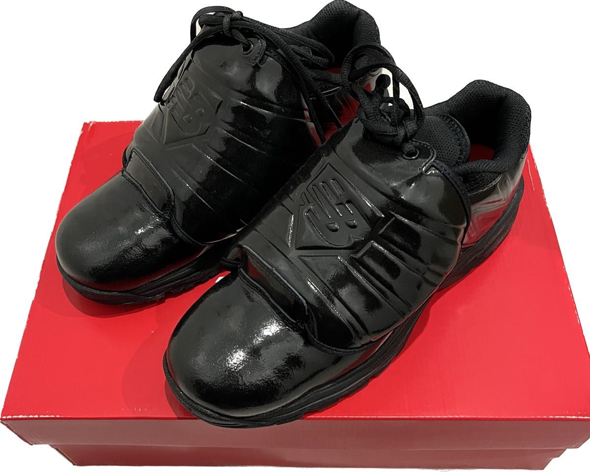 27 0cm・ローカット ニューバランス New Balance 球審用プレート