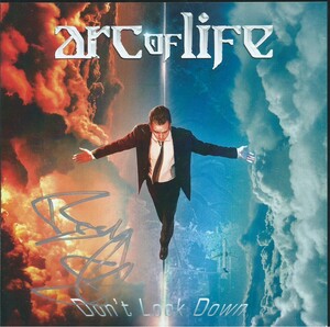 arc of life arc *ob* life Don't Look Down autograph autograph go in photo card 