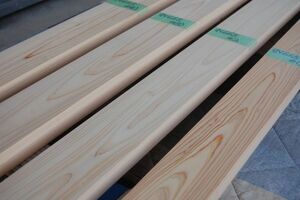 桧 （東農檜） ヒノキ 4本で13100円 大幅値下げ 角材 材木 木材 新品 9年乾燥