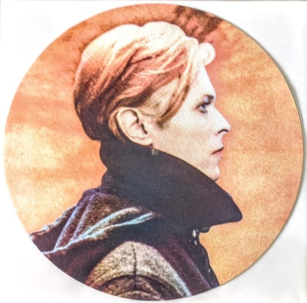 David Bowie デヴィッド・ボウイ - Low ジャケット・デザイン - Slip Mat レコード・プレイヤー・ターン・テーブル用スリップ・マット