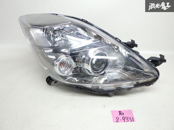 別倉庫からの配送】 トヨタ│純正部品│アイシス ヘッドライト│右