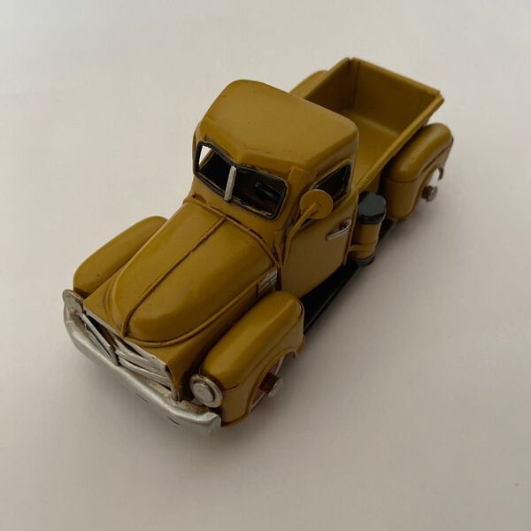 ブリキ レトロカー 置物