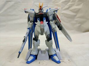 G#22 フリーダムガンダム FW　GUNDAMU　STANDart:13 プラモデル 高:9㎝