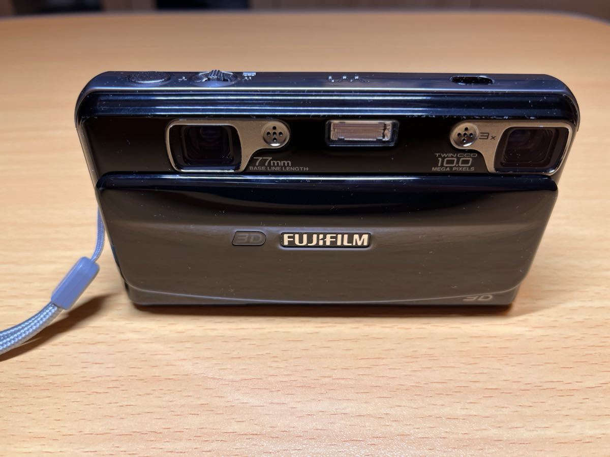 税込?送料無料】 Fuji FinePix W1 デュアル10MP リアル3Dデジタル