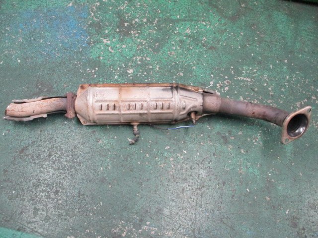 522999☆DBA-RG1/ステップワゴン【純正】触媒 コンバーター