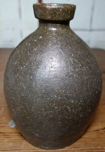 江戸期（Edo）　古酒器（Very old Sake bottle）　種子島焼　黒釉（Black Glaze）　南蛮　陶磁器研究