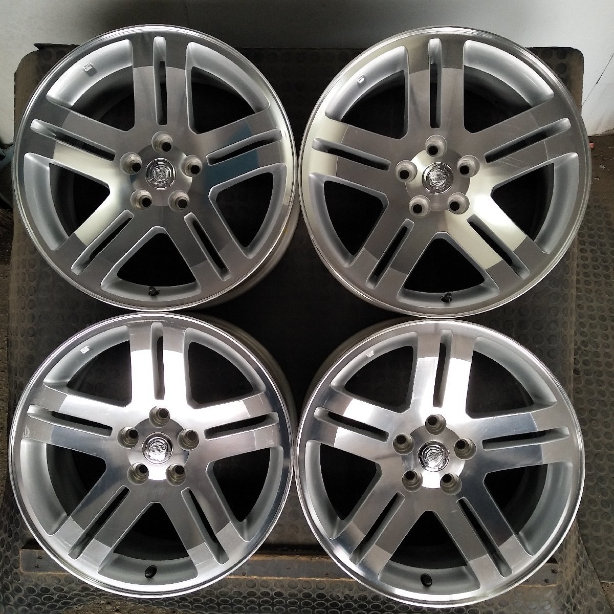 2023年最新】ヤフオク! -300c ホイール 18インチの中古品・新品・未