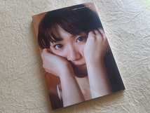 『大島優子 1stフォトブック 優子』2011年6月17日第1刷発行_画像1