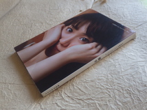 『大島優子 1stフォトブック 優子』2011年6月17日第1刷発行_画像3