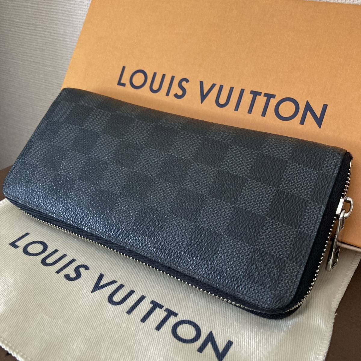 美品　LOUIS VUITTON　ポルトトレゾールインターナショナル　財布 長財布 オンラインで最も売れている製品
