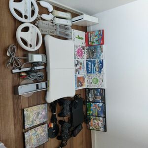 任天堂WiiとWii Fitセット