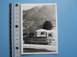 (J46)250 写真 古写真 電車 鉄道 鉄道写真 箱根登山鉄道 彫刻の森 昭和61年2月11日