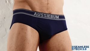 即決正規品新品 オージーバム Aussiebum Seamless Tech3.0 Brief -S- ビキニブリーフ ネイビー 紺色 現品表記サイズ S