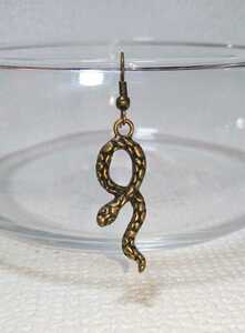 .. earrings one-side ear for 1 piece gold old beautiful color / new goods unused / postage 120 jpy from possibility 