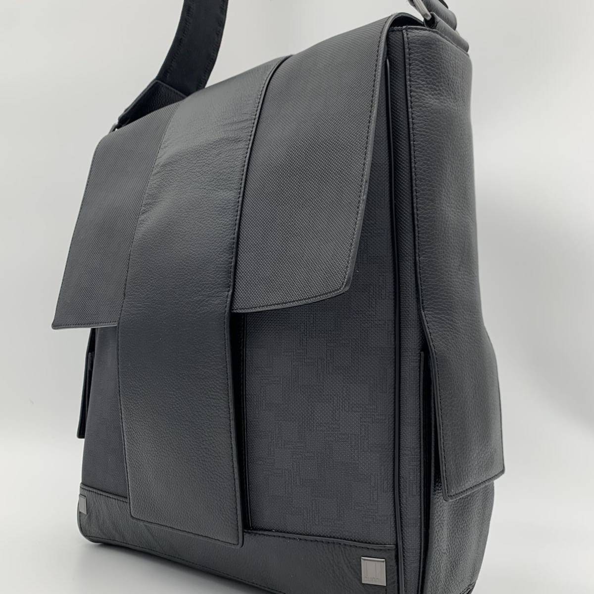 412B61|美品|ダンヒル ショルダーバッグ PVC×本革 黒 ロゴ総柄