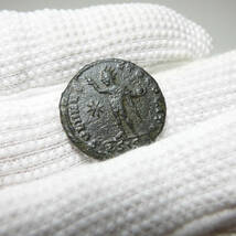 【古代ローマコイン】Constantine I（コンスタンティヌス1世）クリーニング済 ブロンズコイン 銅貨(pnc334gPkV)_画像7