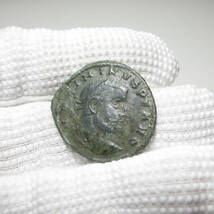 【古代ローマコイン】Maximinus II（マクシミヌス・ダイア）クリーニング済 ブロンズコイン 銅貨(LAAKDfQHER)_画像4