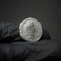 【古代ローマコイン】Caracalla（カラカラ）クリーニング済 シルバーコイン 銀貨(4XxM2hxkSr)_画像5