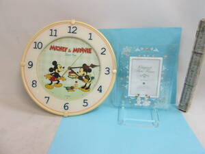 ディズニータイム 　ミッキー　ミニー　 壁掛け時計（テストOK）　アクリルフォトフレーム　２個で　　送料は説明欄に記入