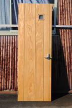 井9　昭和レトロ　美木目　のぞき窓付　木製開き戸　扉　1760x608x33ミリ_画像1