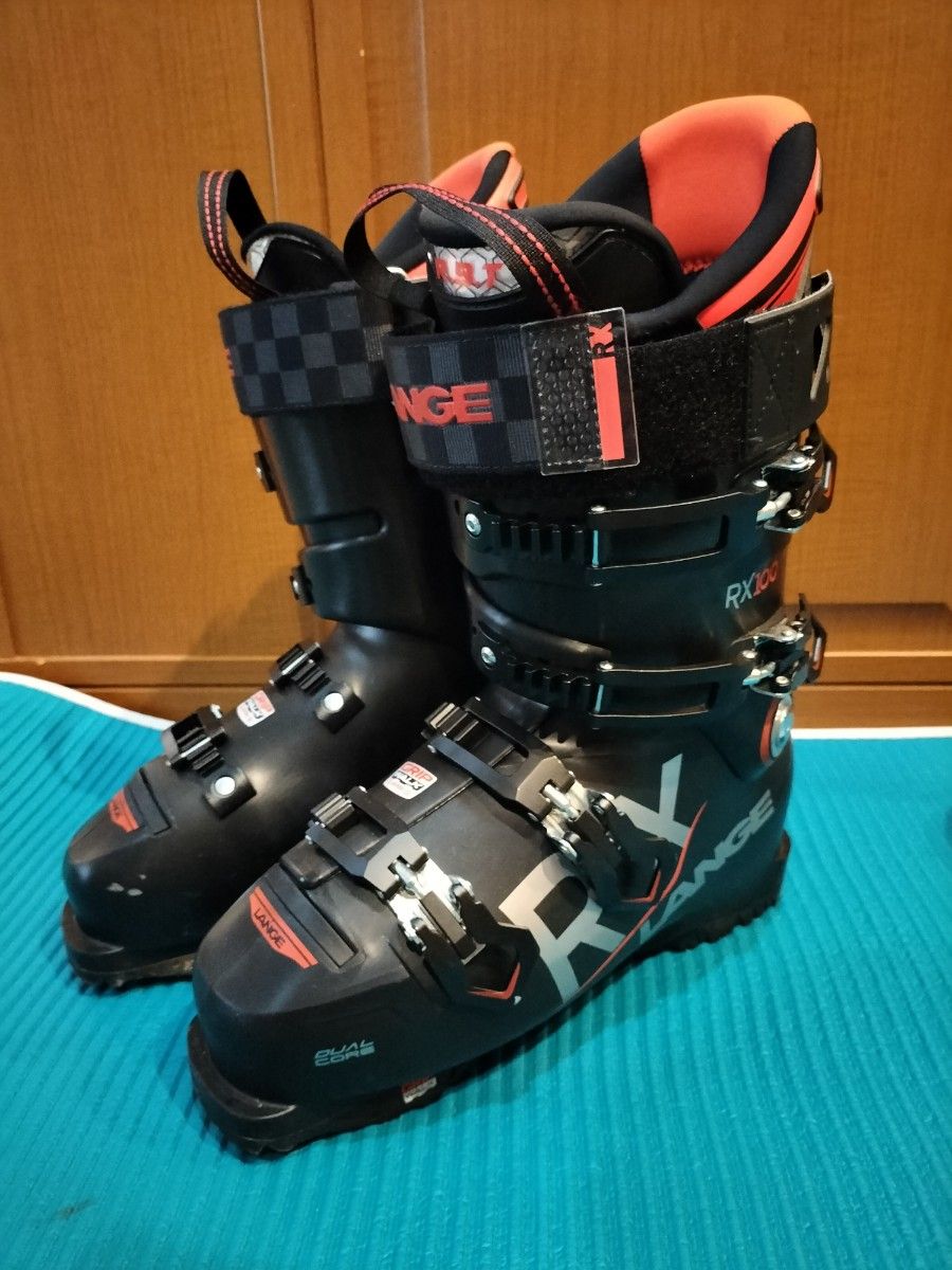 3%OFFクーポン利用でポイント最大8倍相当 LANGE SKI BOOTS LX100