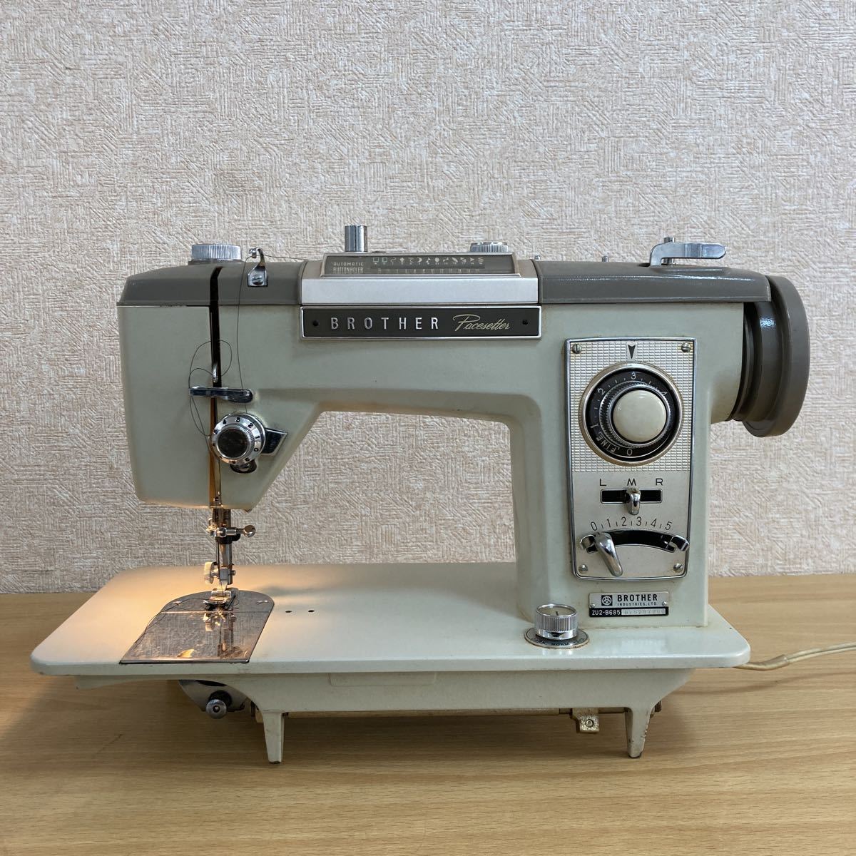 ヤフオク! -「ブラザーミシン レトロ」の落札相場・落札価格