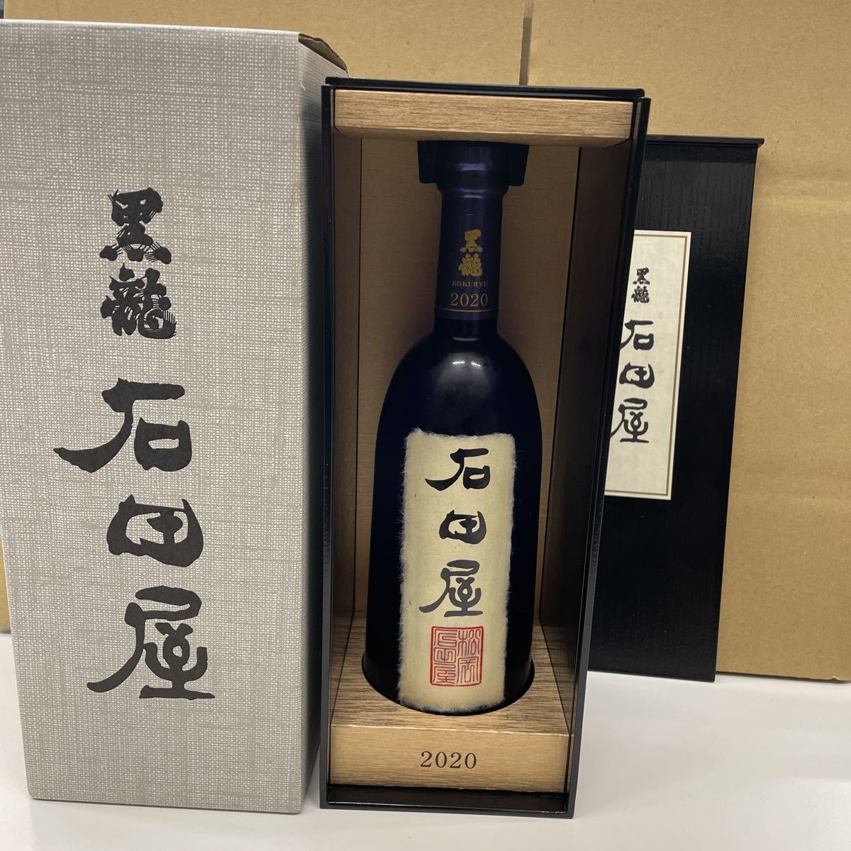 ヤフオク! -「黒龍 石田屋」(日本酒) (アルコール)の落札相場・落札価格