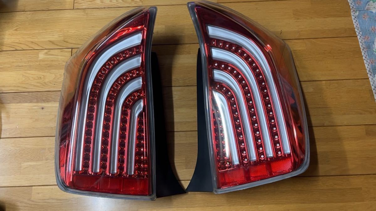 ヤフオク! -「プリウス 30 レッドテール」の落札相場・落札価格