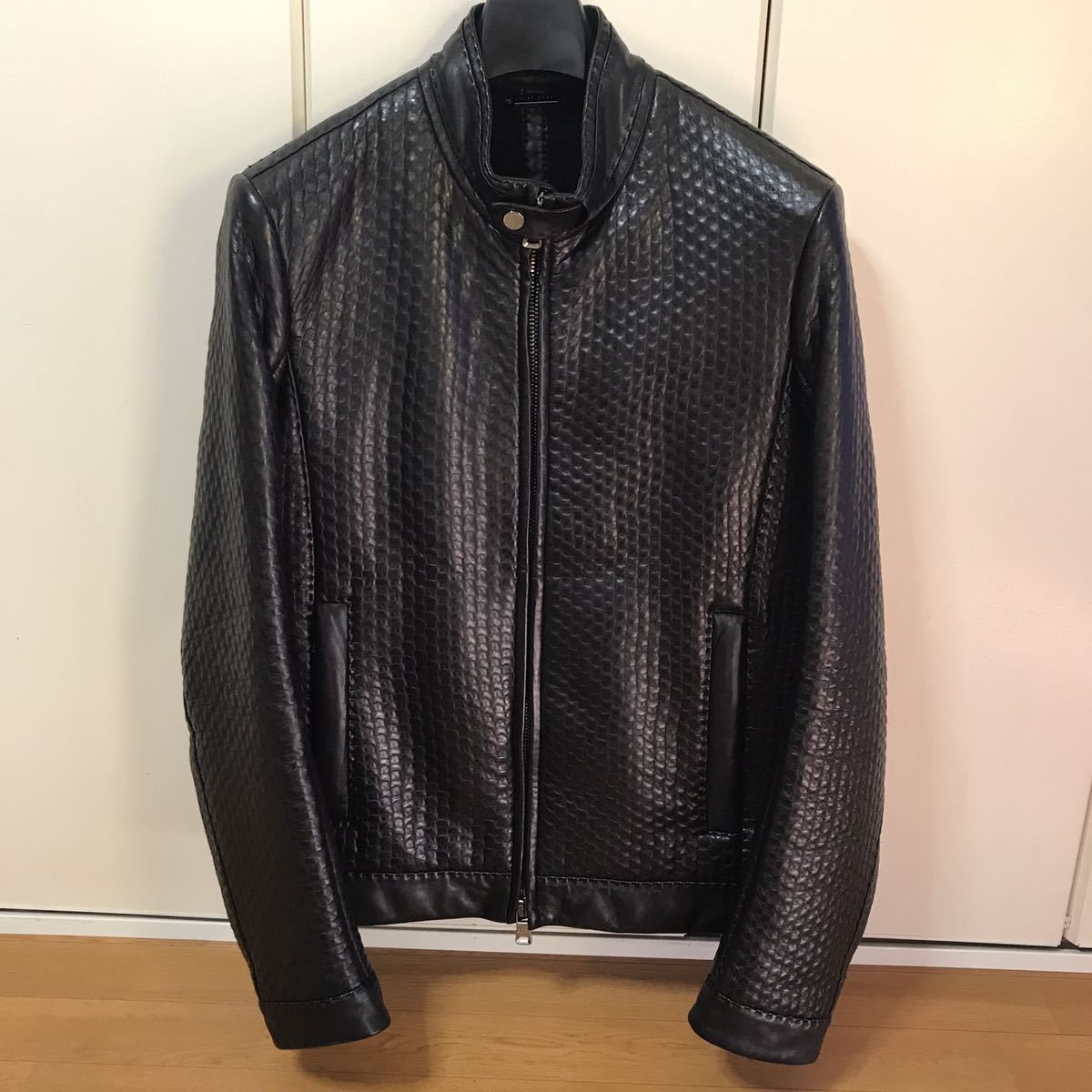 ヤフオク! -hugo boss レザージャケットの中古品・新品・未使用品一覧