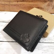 財布[アウトレット 牛革 メンズ 二つ折り財布(ブラック) ZZNICK Leather 1881-1] 箱入り ファスナ収納あり パスケースあり_画像1