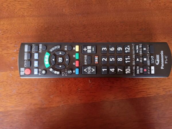 パナソニックテレビリモコン新同美品N2QAYB001229