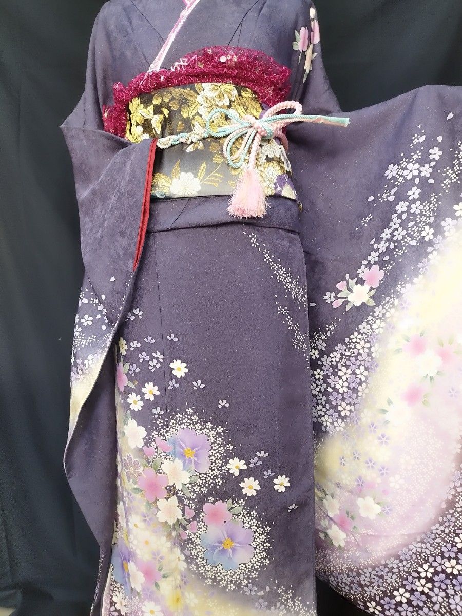 高級ブランド高級ブランド未使用 仕付 附下げ袷着物 綸子 四季の花束