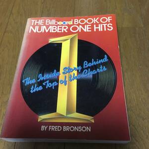 THE Billboard BOOK OF NUMBER ONE HITS/FRED BRONSON