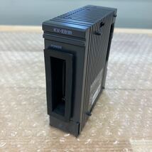 KEYENCE　KV-EB1R　プログラマブルコントローラ エクステンションユニット　通電確認済み　C-557_画像1