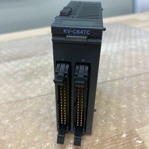 KEYENCE　KV-C64TC　64点 コネクタ トランジスタ　C-558