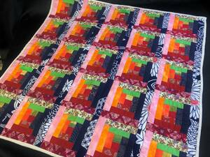 Art hand Auction Nouveau tapis de centre de table cousu à la main, patchwork fait à la main, tapisserie yukata/tissu teint, expédition 230 yens, œuvres faites à la main, fournitures de cuisine, nappe de table
