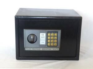 * Junk * electronic numeric keypad electron safe / crime prevention / key none / opening not / present condition delivery 