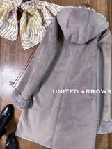 美品 ユナイテッドアローズ UNITED ARROWS なめらかで暖か フェイクムートン フード コート グレージュ 38(M)サイズ A DAY IN THE LIFE _画像10