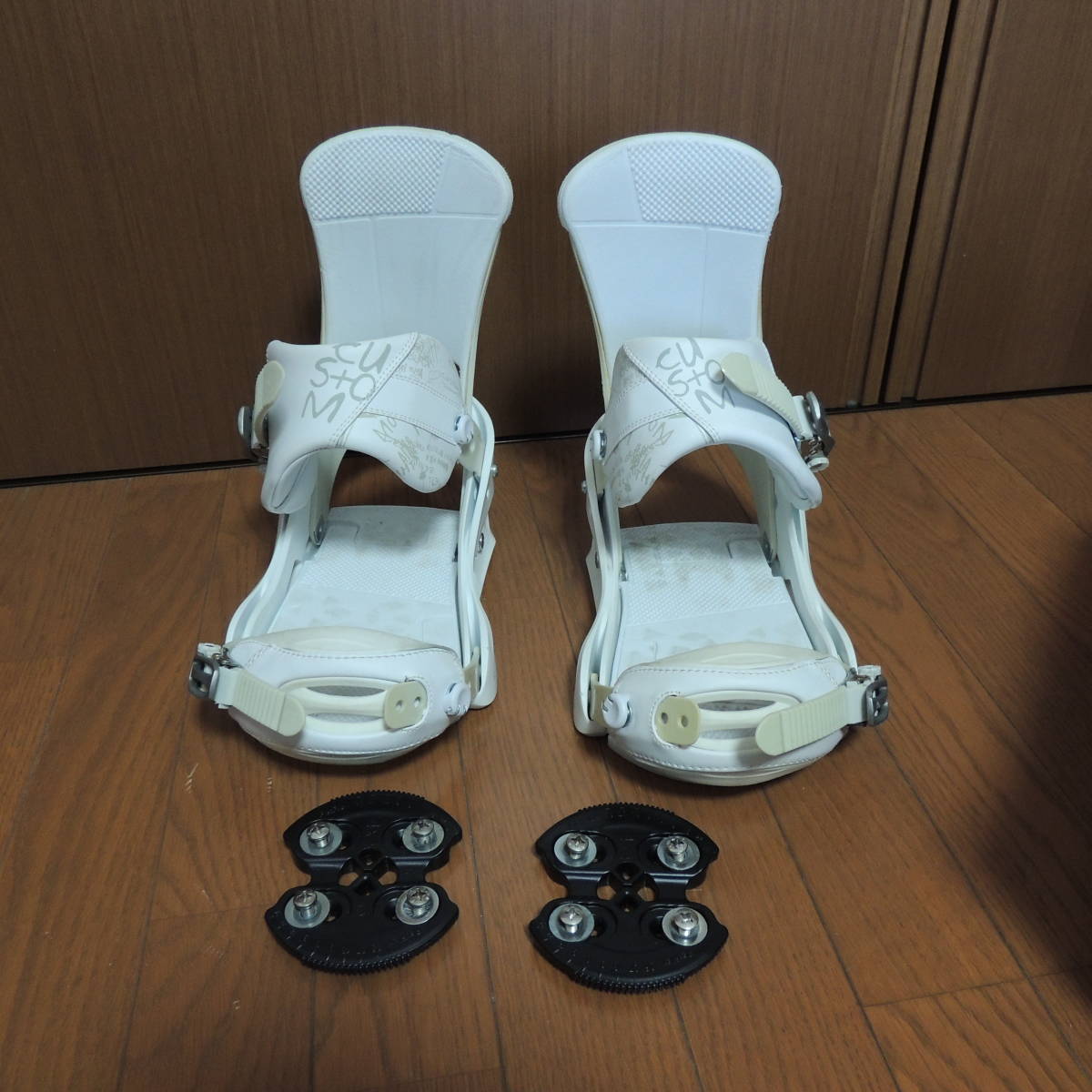 ヤフオク! -「(burton バートン) カスタム」の落札相場・落札価格