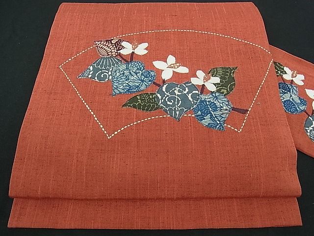黒地に黒とえんじ色で花が刺繍された名古屋帯 色紙散らし 着物 浴衣 ...