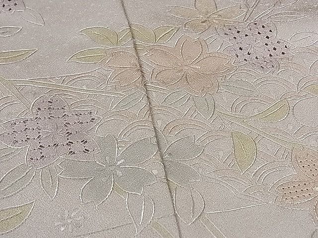 訪問着 スワトウ刺繍の値段と価格推移は?|339件の売買情報を集計した ...