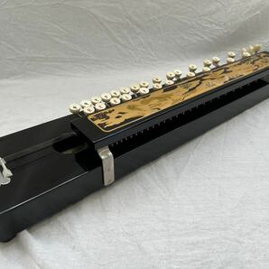 Nardan Harp ナルダン 大正琴 ケース付き 和楽器 弦楽器 ハードケース 琴 鍵 弦の画像6